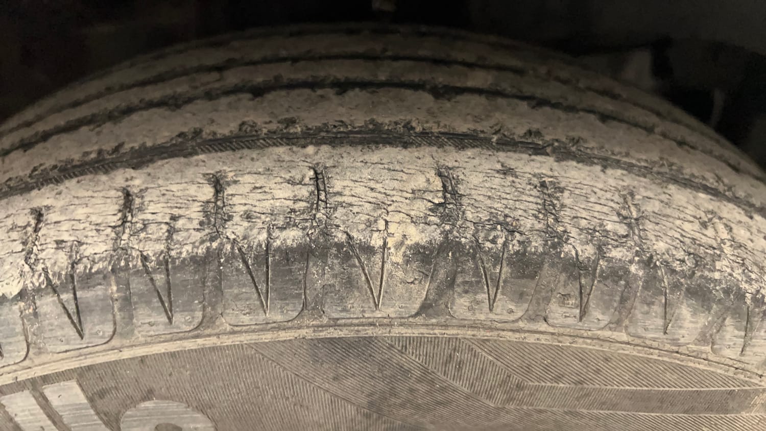 Used 2016 Honda City SV Diesel Diesel Manual tyres RIGHT FRONT TYRE TREAD VIEW