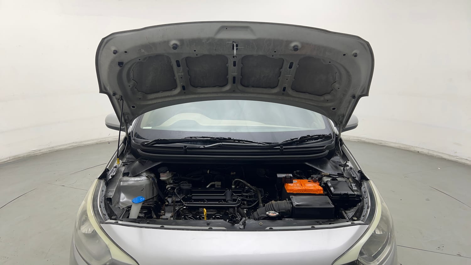 Used 2017 Hyundai Elite i20 Magna Executive 1.2 Petrol Manual engine ENGINE & BONNET OPEN FRONT VIEW
