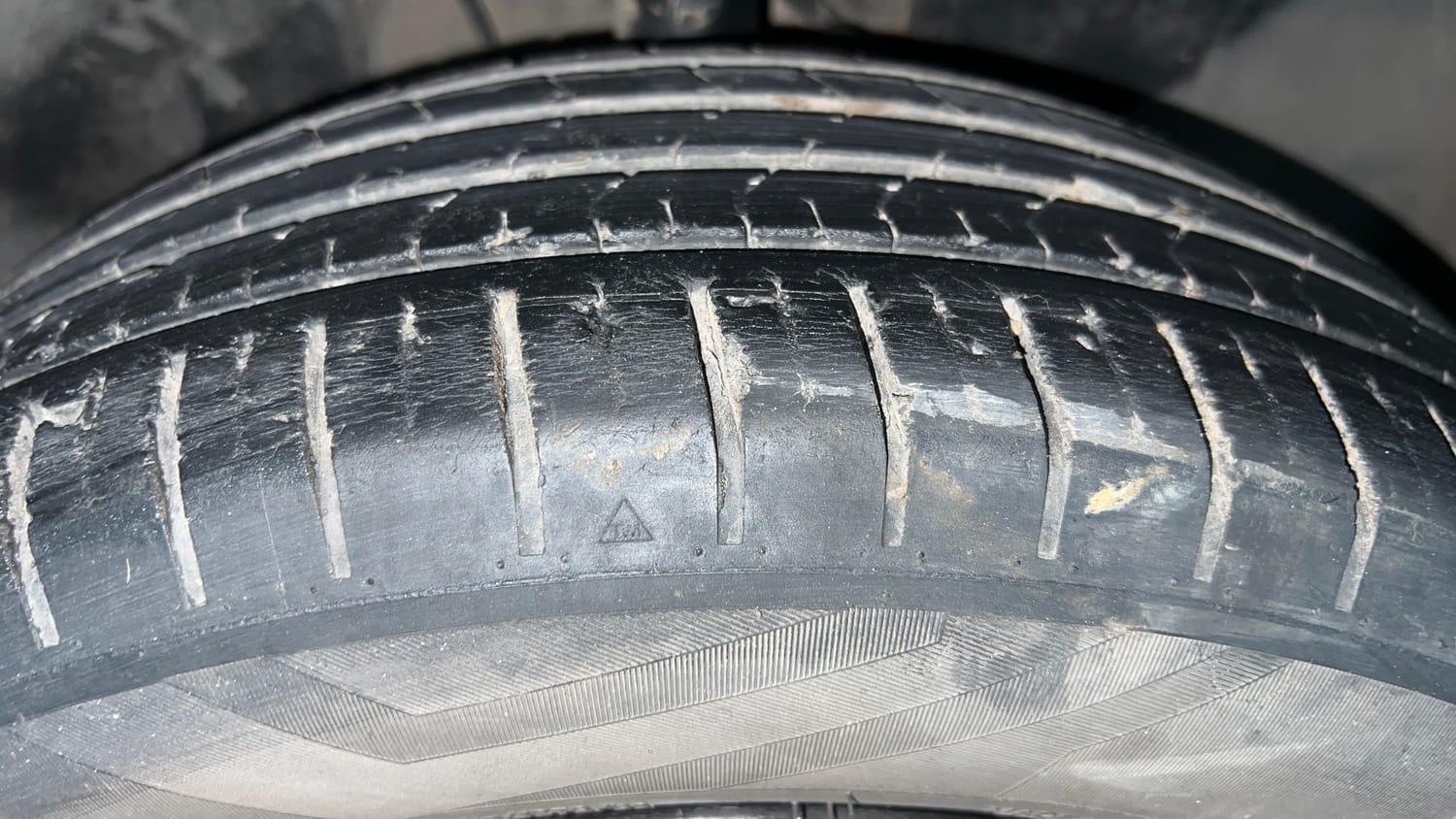 Used 2022 Tata Punch Creative AMT Petrol Automatic tyres RIGHT FRONT TYRE TREAD VIEW