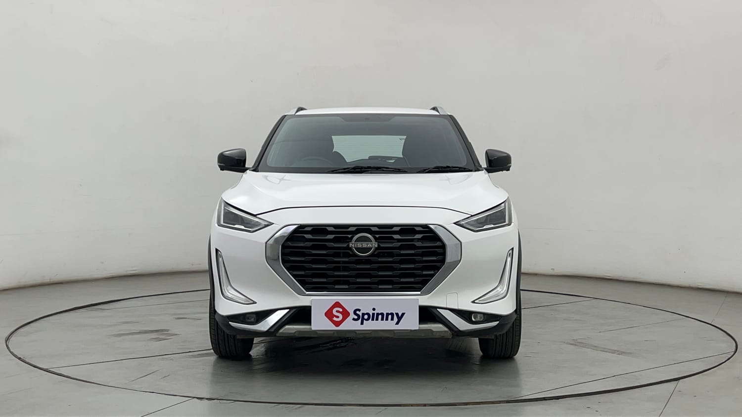 Used 2024 Nissan Magnite XV Premium Turbo CVT Petrol Automatic exterior FRONT VIEW