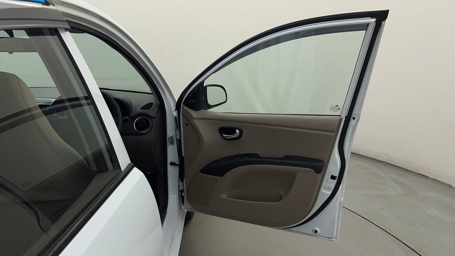 Used 2012 Hyundai i10 Magna 1.1 iRDE2 Petrol Manual interior RIGHT FRONT DOOR OPEN VIEW