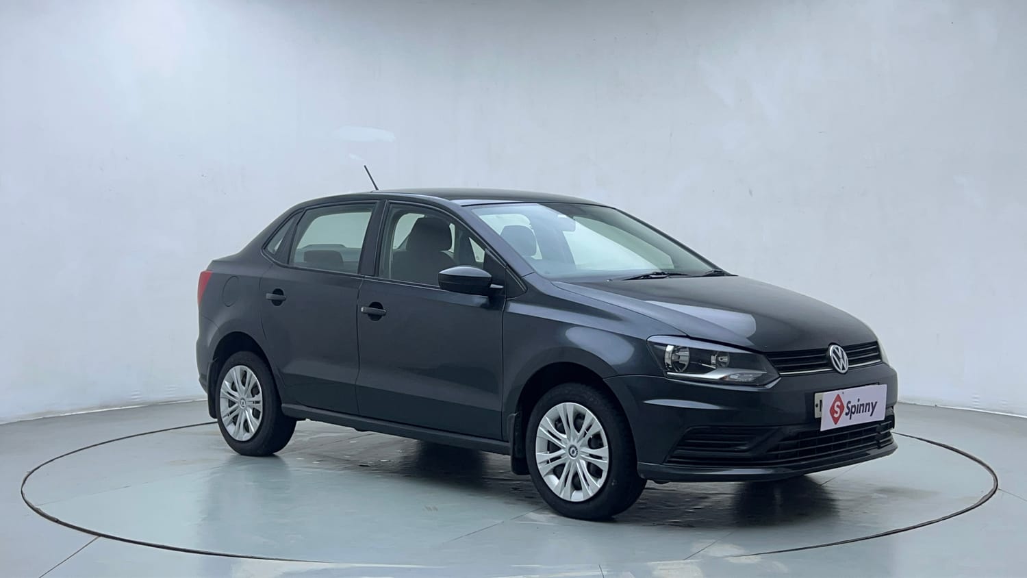 Used 2019 Volkswagen Ameo Comfortline 1.0L (P) Petrol Manual exterior RIGHT FRONT CORNER VIEW
