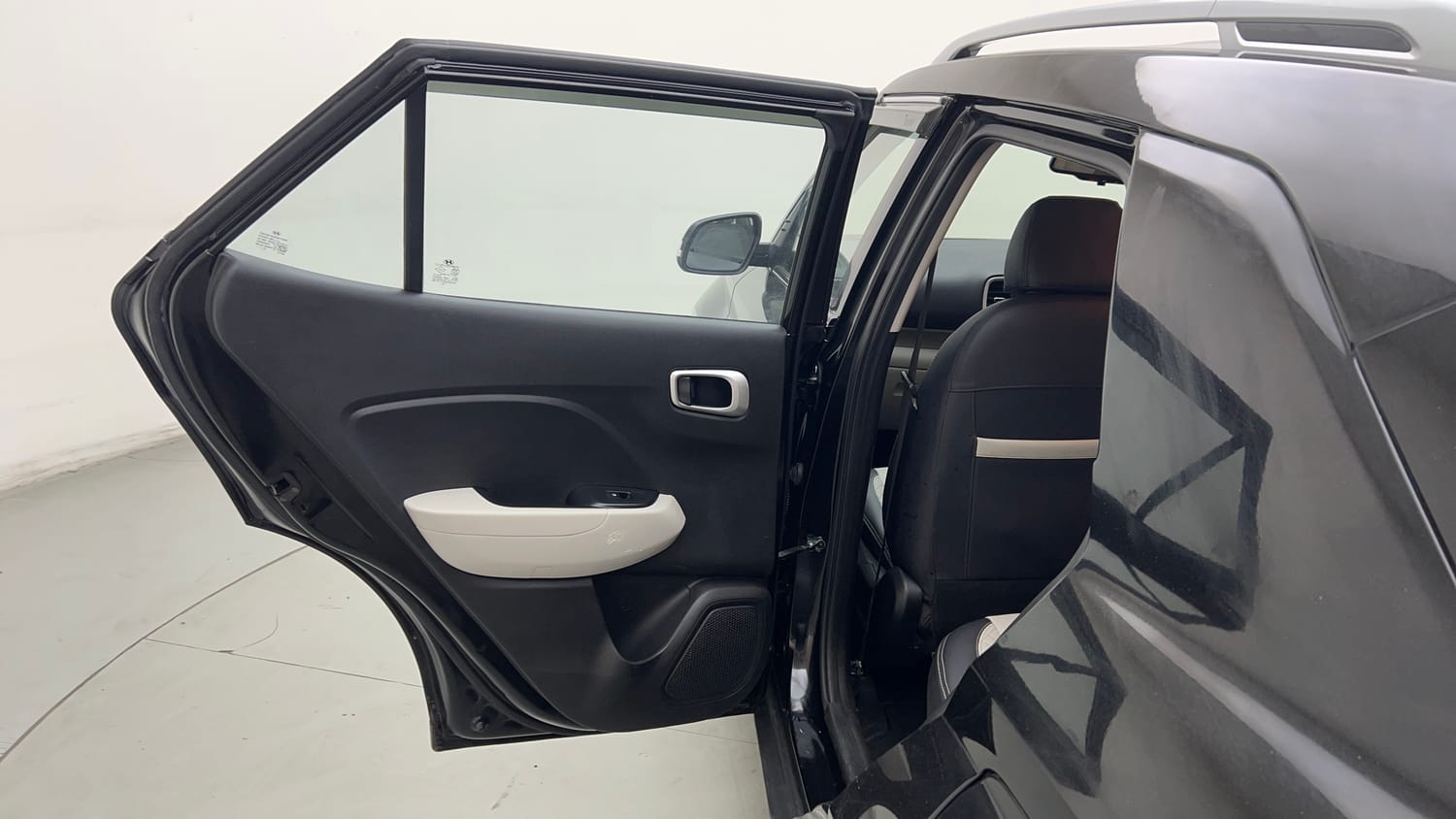 Used 2022 Hyundai Venue SX 1.2 Petrol Petrol Manual interior LEFT REAR DOOR OPEN VIEW
