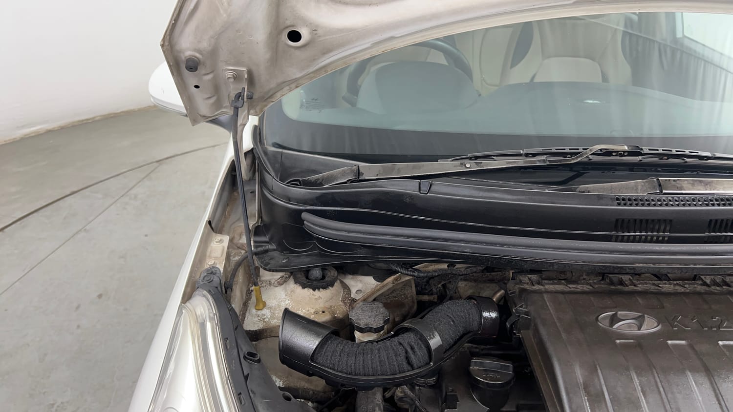 Used 2017 Hyundai Grand i10 Asta 1.2 Kappa VTVT Petrol Manual engine ENGINE RIGHT SIDE HINGE & APRON VIEW