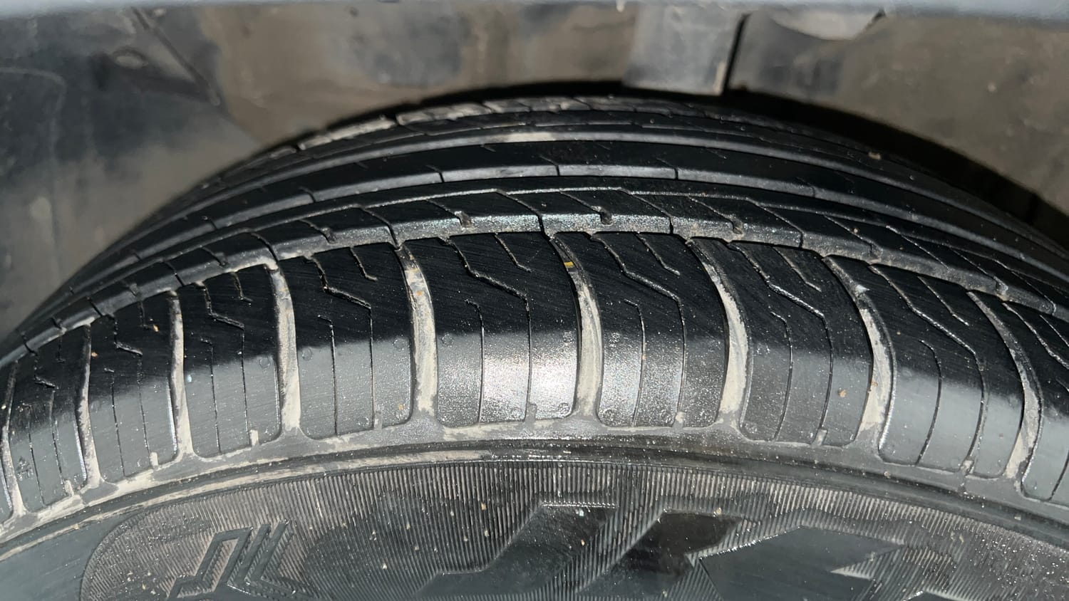 Used 2020 Kia Seltos HTK Plus 1.5 Petrol Manual tyres LEFT FRONT TYRE TREAD VIEW