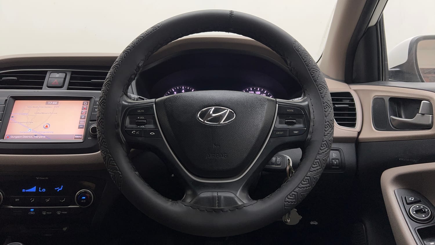 Used 2018 Hyundai Elite i20 Asta 1.2 AT Petrol Automatic interior STEERING VIEW