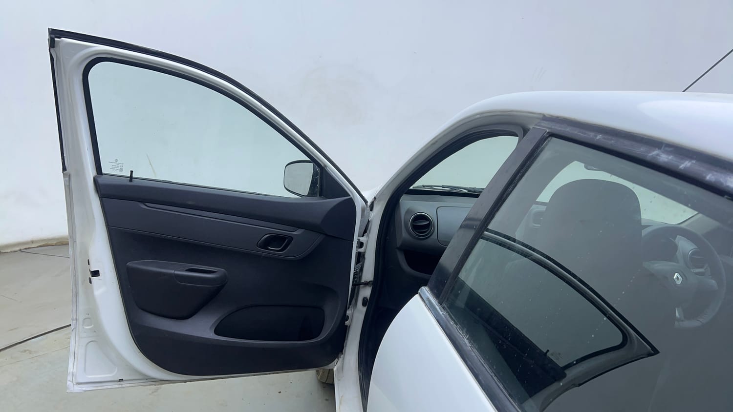 Used 2016 Renault Kwid RXT Petrol Manual interior LEFT FRONT DOOR OPEN VIEW