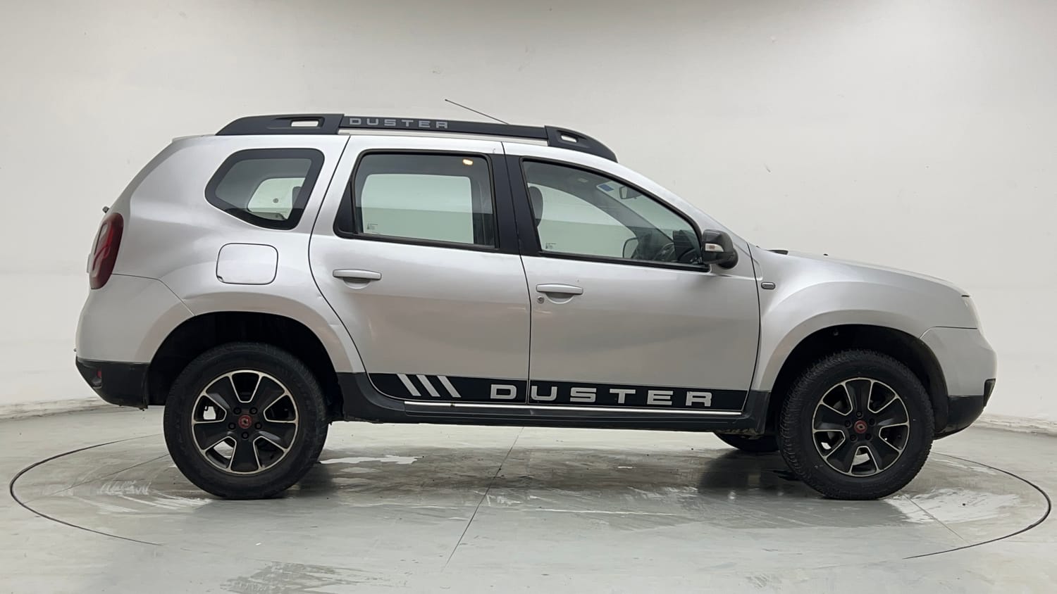 Used 2018 Renault Duster RXS CVT Petrol Automatic exterior RIGHT SIDE VIEW