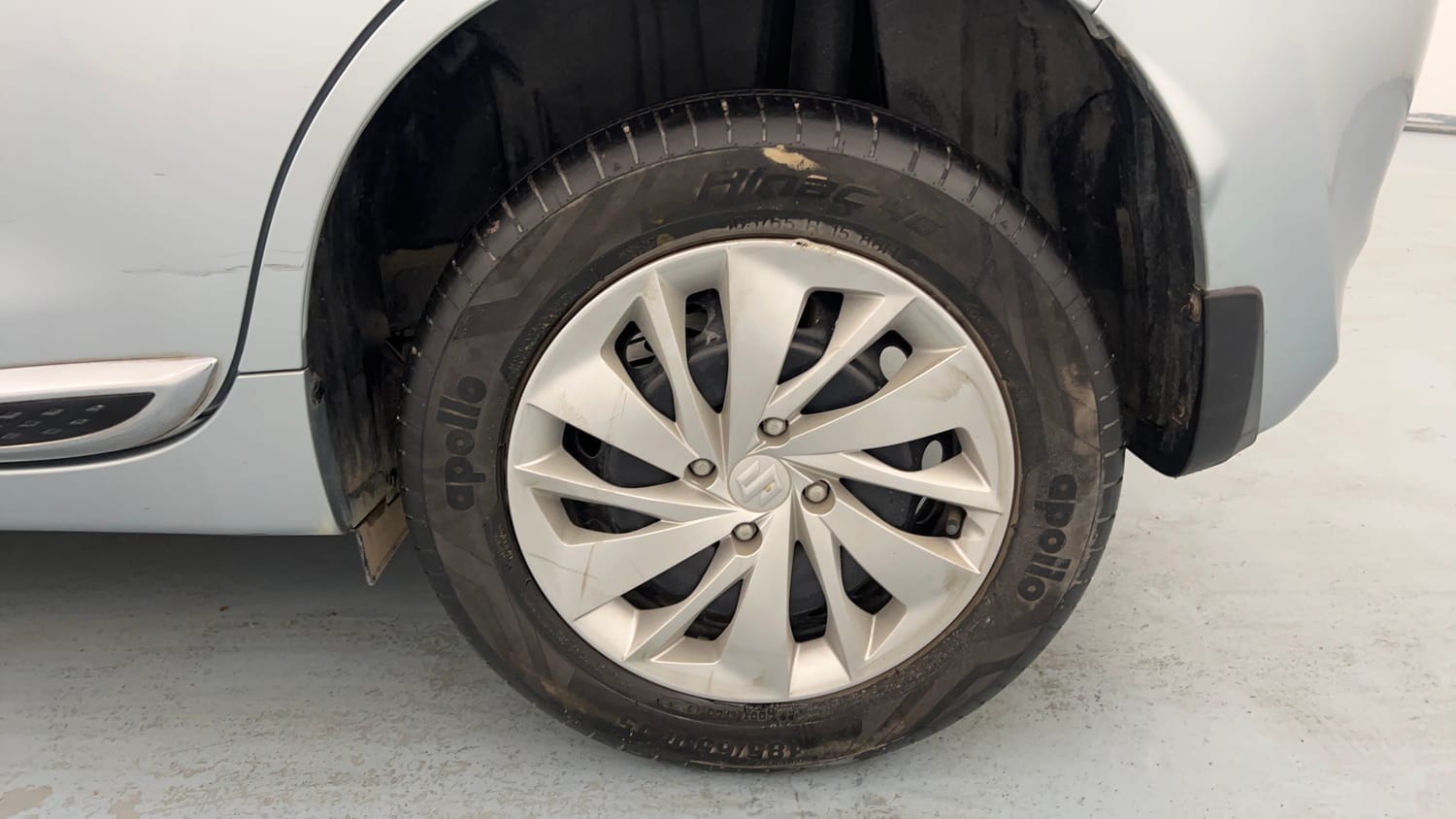 Used 2023 Maruti Suzuki Baleno Delta MT Petrol Manual tyres LEFT REAR TYRE RIM VIEW