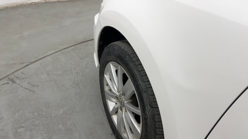 Used 2017 Volkswagen Ameo Highline1.2L (P) Petrol Manual dents MINOR DENT