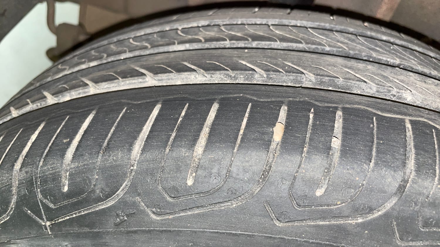 Used 2017 Tata Tigor Revotorq XZ (O) Diesel Manual tyres RIGHT REAR TYRE TREAD VIEW