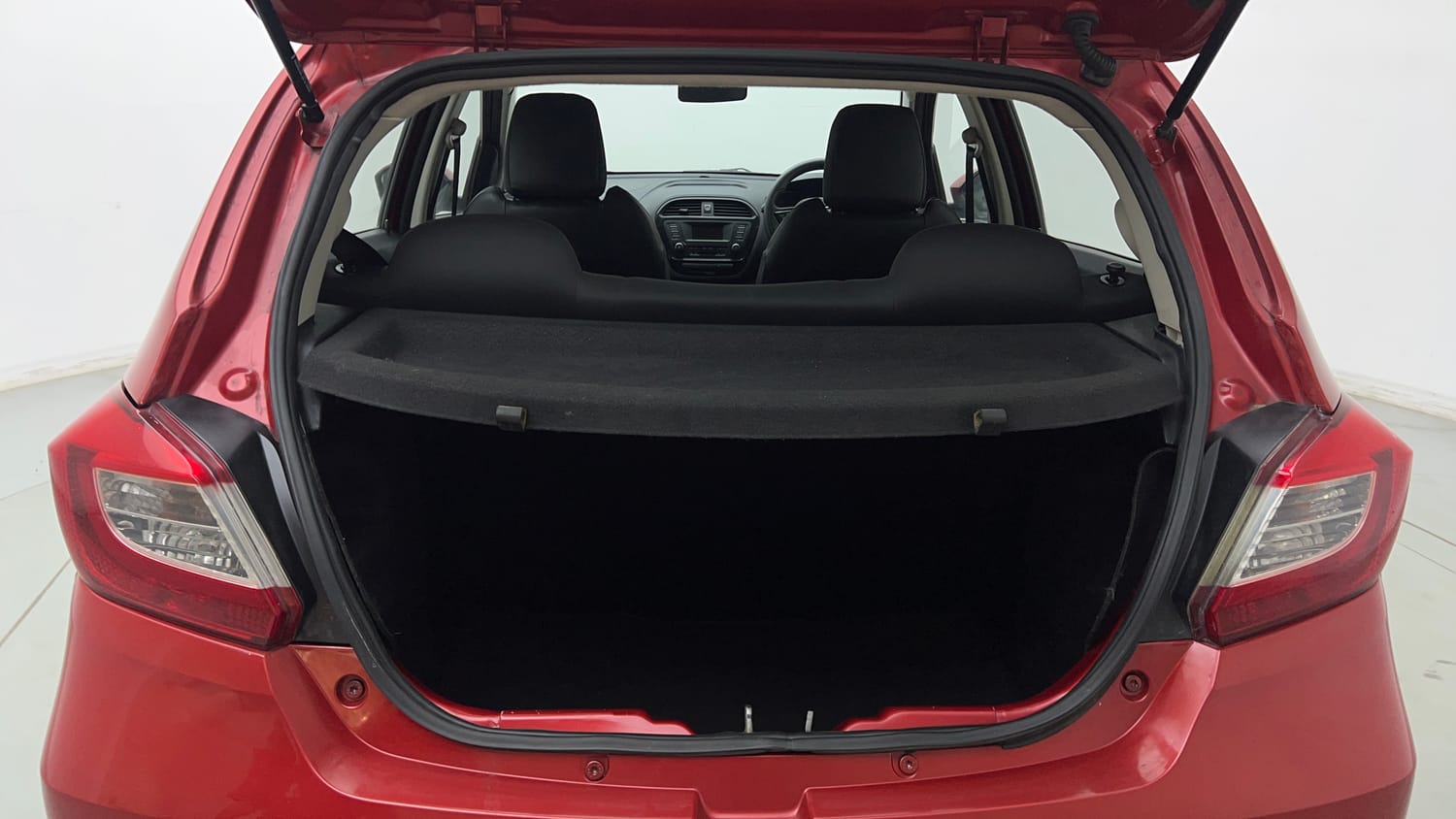 Used 2019 Tata Tiago Revotron XZ w/o Alloy Petrol Manual interior DICKY INSIDE VIEW