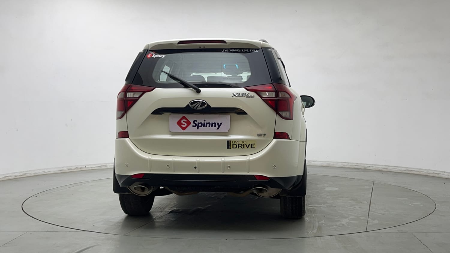 Used 2021 Mahindra XUV500 W7 Diesel Manual exterior BACK VIEW