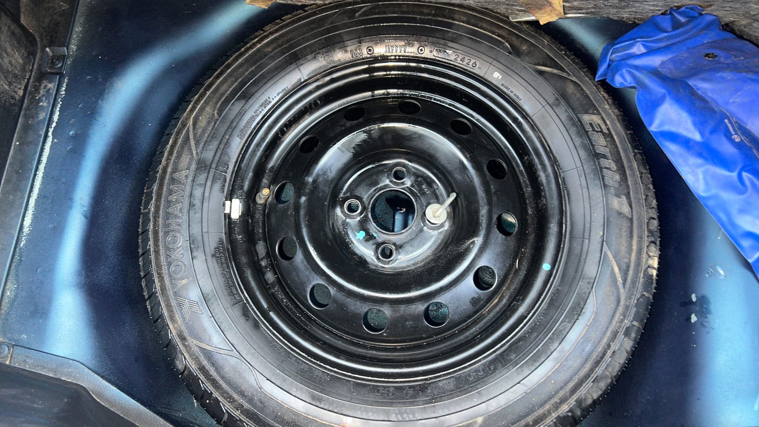 Used 2012 Maruti Suzuki Swift VXi Petrol Manual tyres SPARE TYRE VIEW