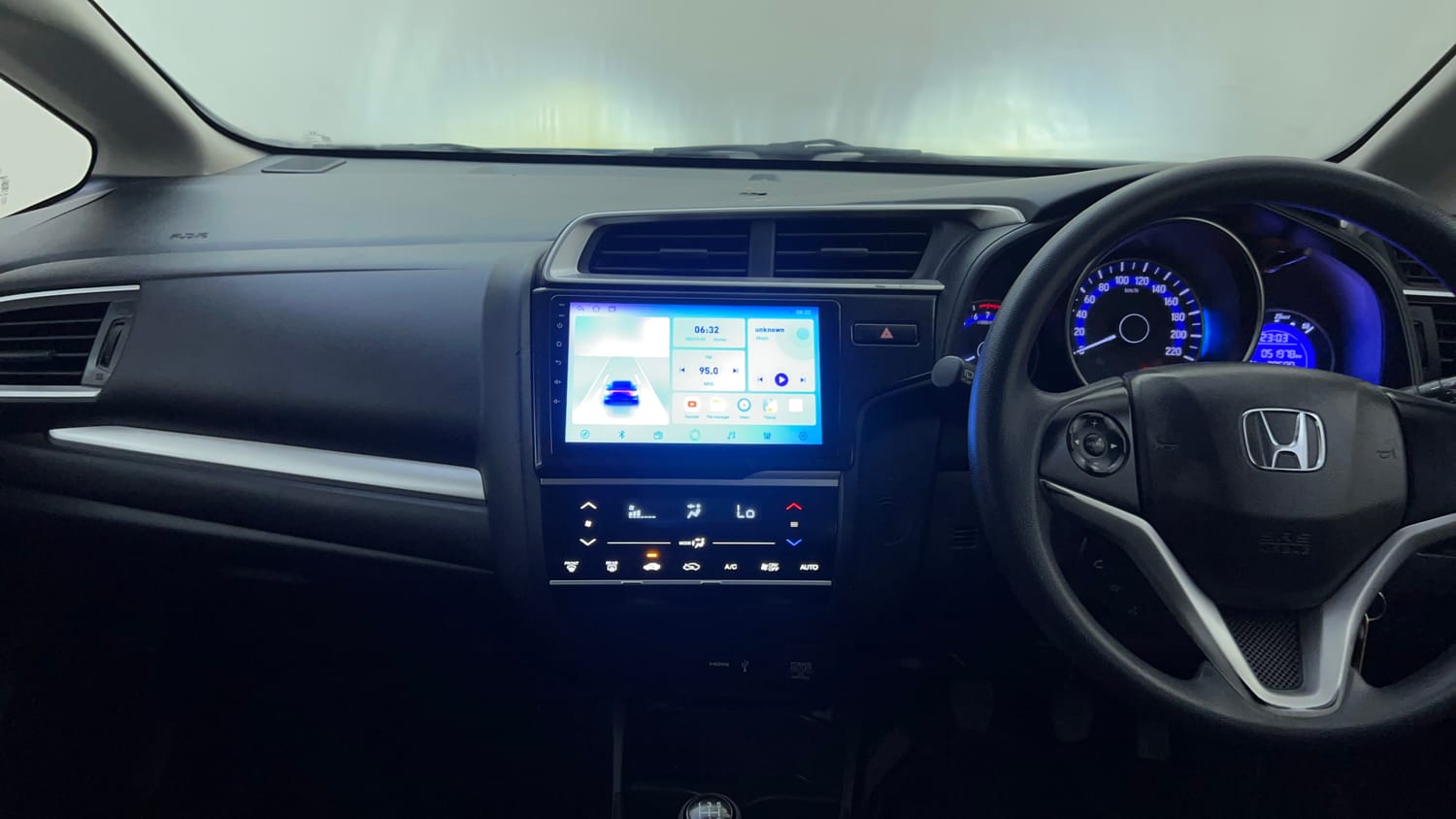 Used 2019 Honda WR-V VX MT Petrol Petrol Manual interior MUSIC SYSTEM & AC CONTROL VIEW