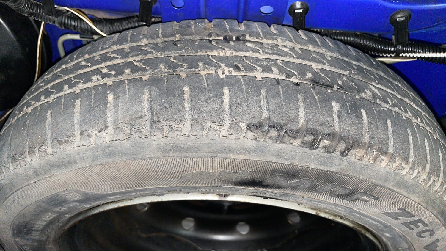 Used 2015 Tata Nano Twist XT Petrol Manual tyres SPARE TYRE VIEW