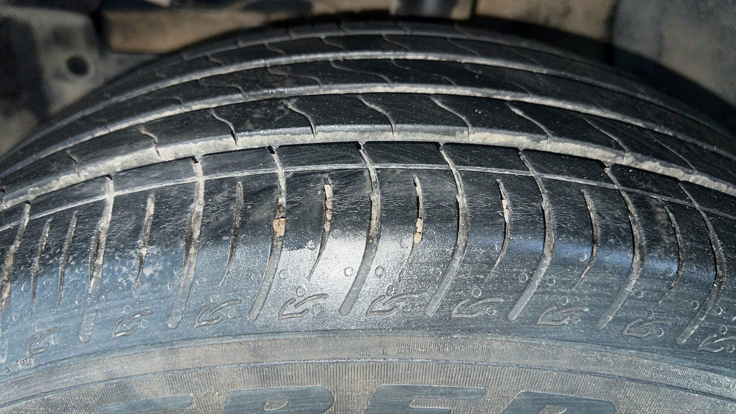 Used 2023 Maruti Suzuki Brezza VXi Petrol Manual tyres LEFT FRONT TYRE TREAD VIEW