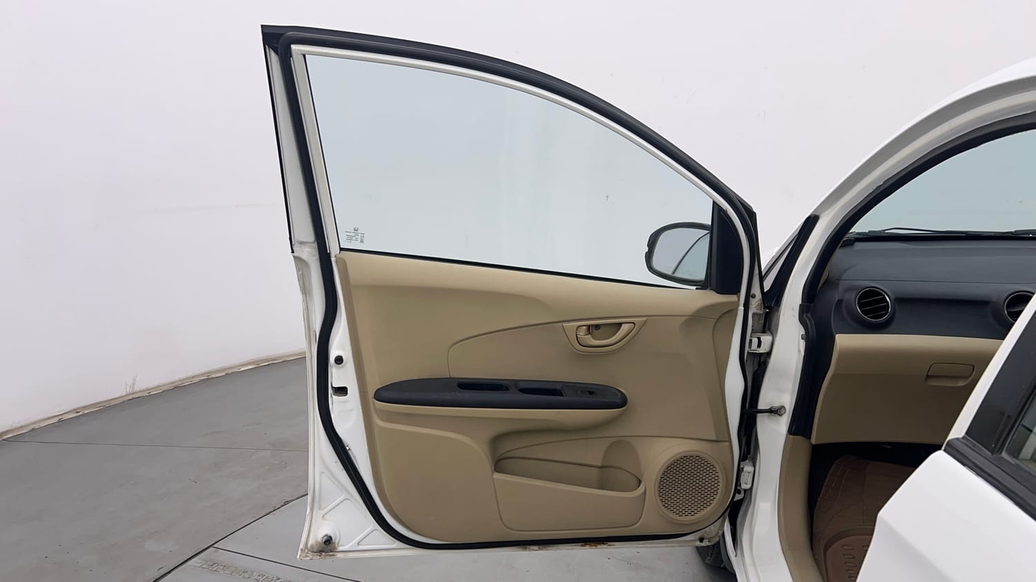 Used 2016 Honda Amaze 1.2 S i-VTEC Petrol Manual interior LEFT FRONT DOOR OPEN VIEW