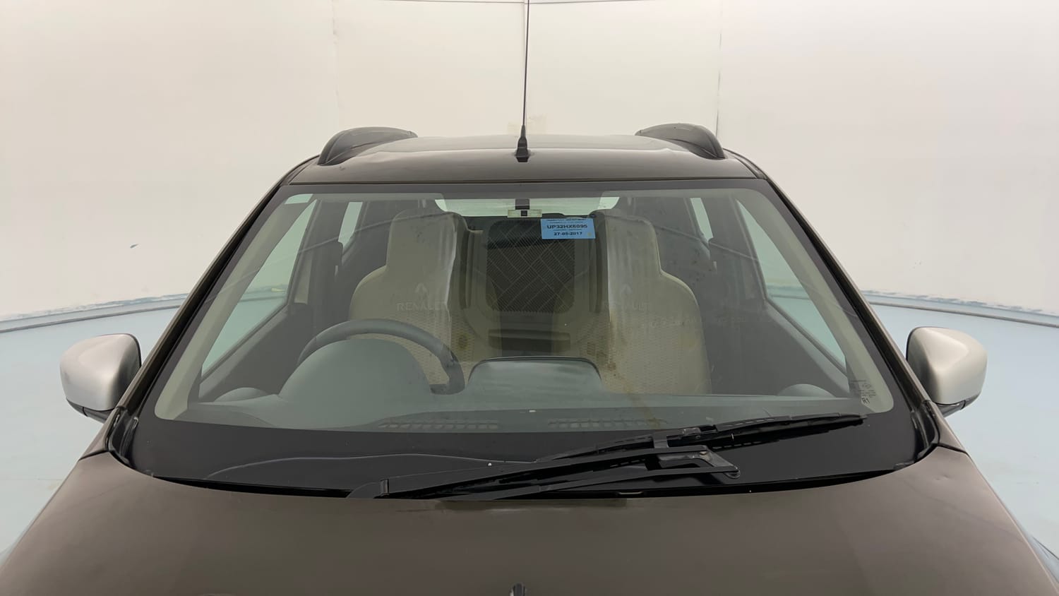 Used 2017 Renault Kwid 1.0 RXT AMT Opt Petrol Automatic exterior FRONT WINDSHIELD VIEW