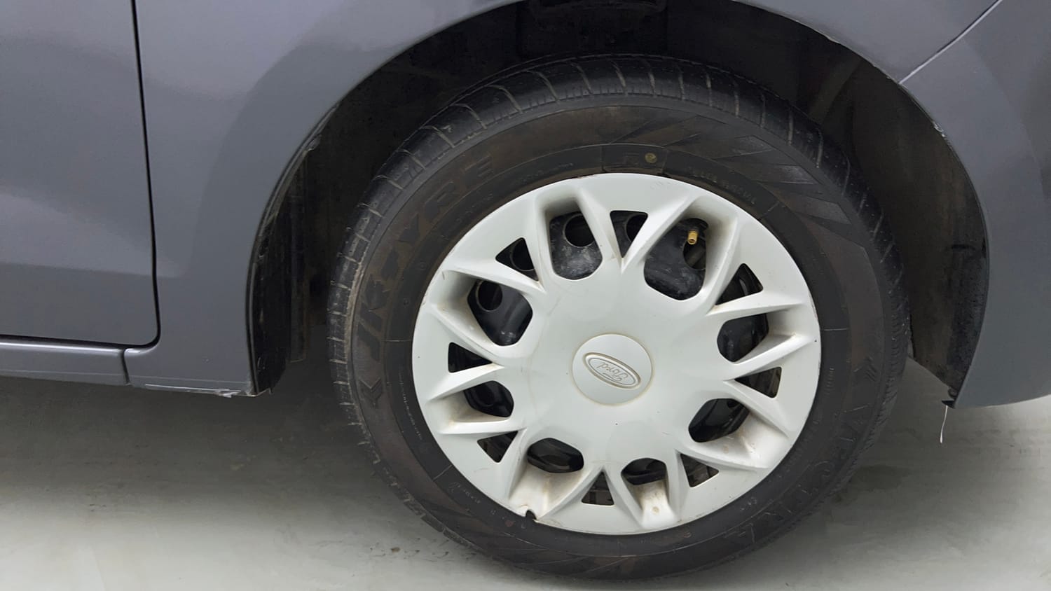 Used 2016 Ford Figo Trend 1.2 Ti-VCT Petrol Manual tyres RIGHT FRONT TYRE RIM VIEW