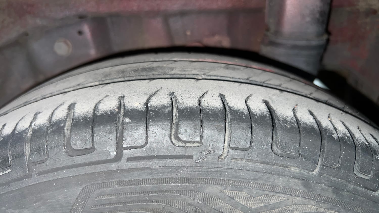 Used 2014 Hyundai Eon Magna + Petrol Manual tyres LEFT REAR TYRE TREAD VIEW