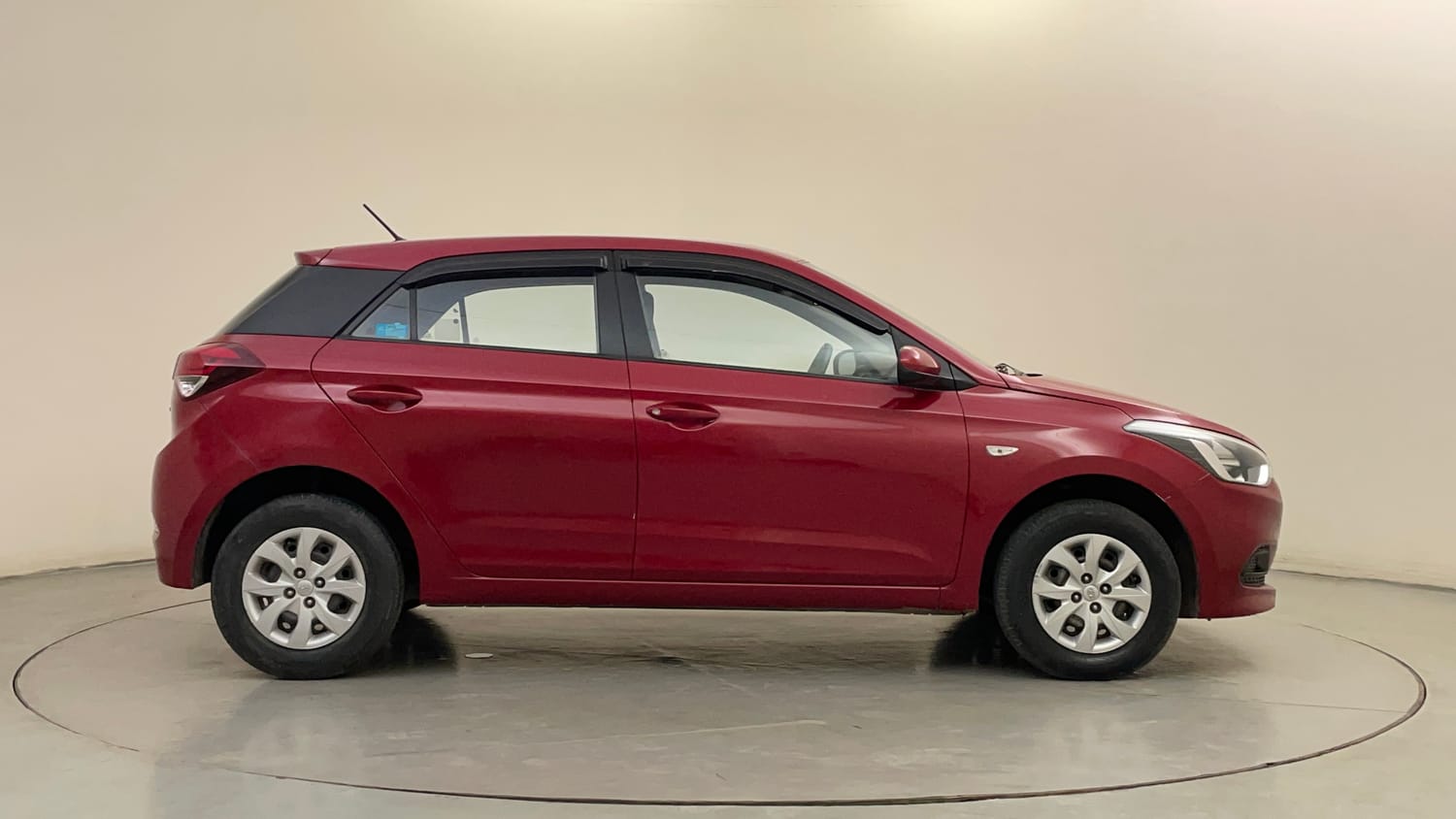 Used 2015 Hyundai Elite i20 Magna 1.2 Petrol Manual exterior RIGHT SIDE VIEW