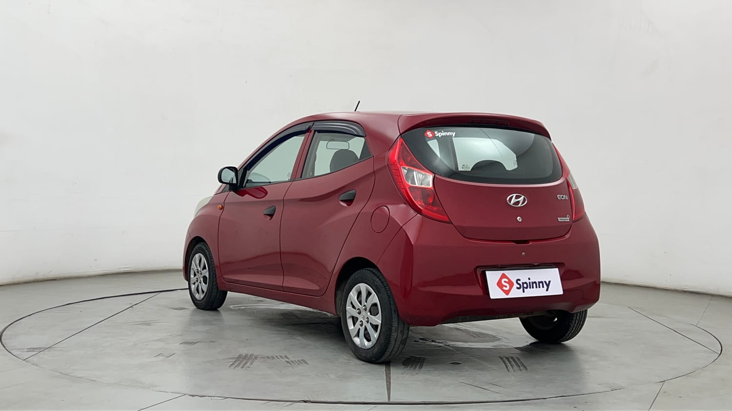Used 2014 Hyundai Eon Magna + Petrol Manual exterior LEFT REAR CORNER VIEW
