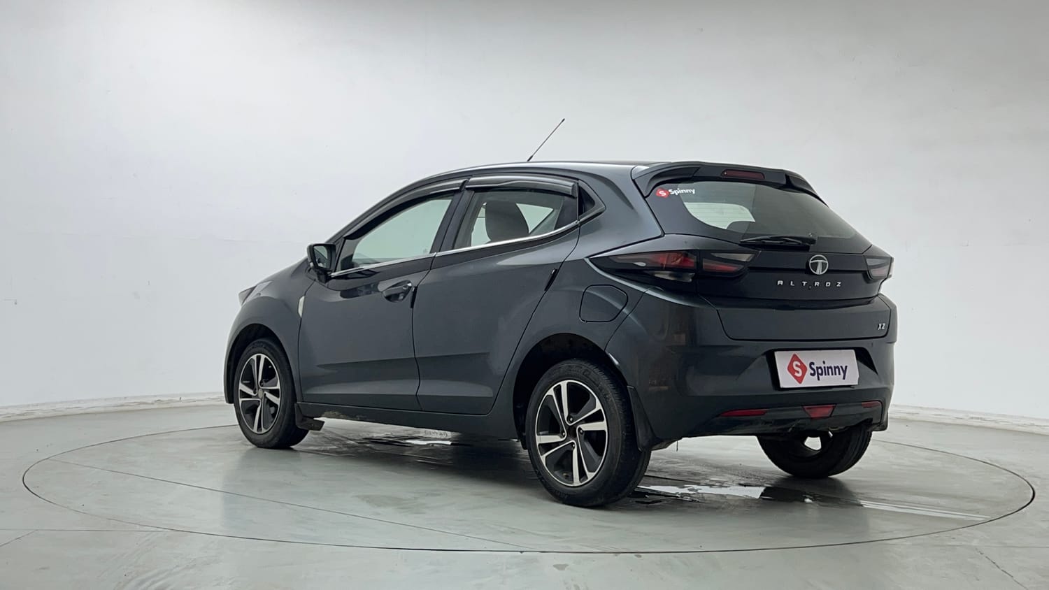 Used 2020 Tata Altroz XZ Petrol Petrol Manual exterior LEFT REAR CORNER VIEW