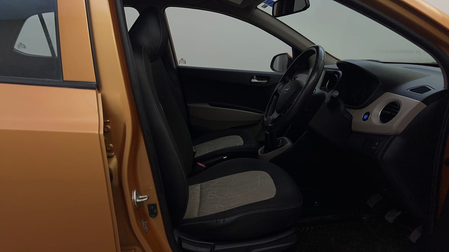 Used 2015 Hyundai Grand i10 Asta 1.2 Kappa VTVT (O) Petrol Manual interior RIGHT SIDE FRONT DOOR CABIN VIEW