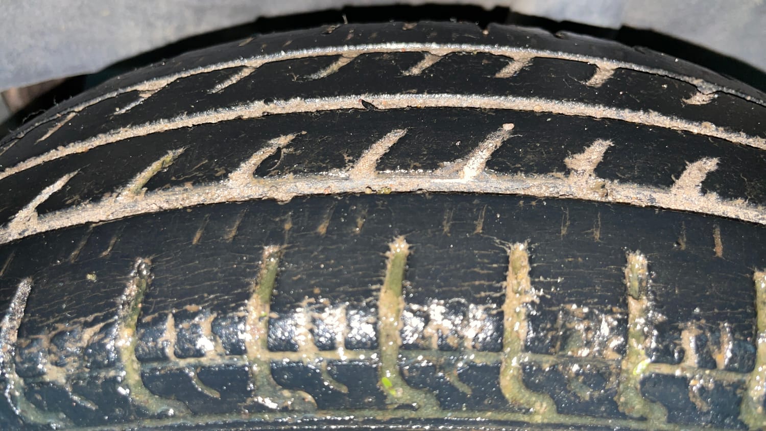 Used 2019 Renault Kwid RXT (O) 1.0 SCE Edition Petrol Manual tyres LEFT REAR TYRE TREAD VIEW