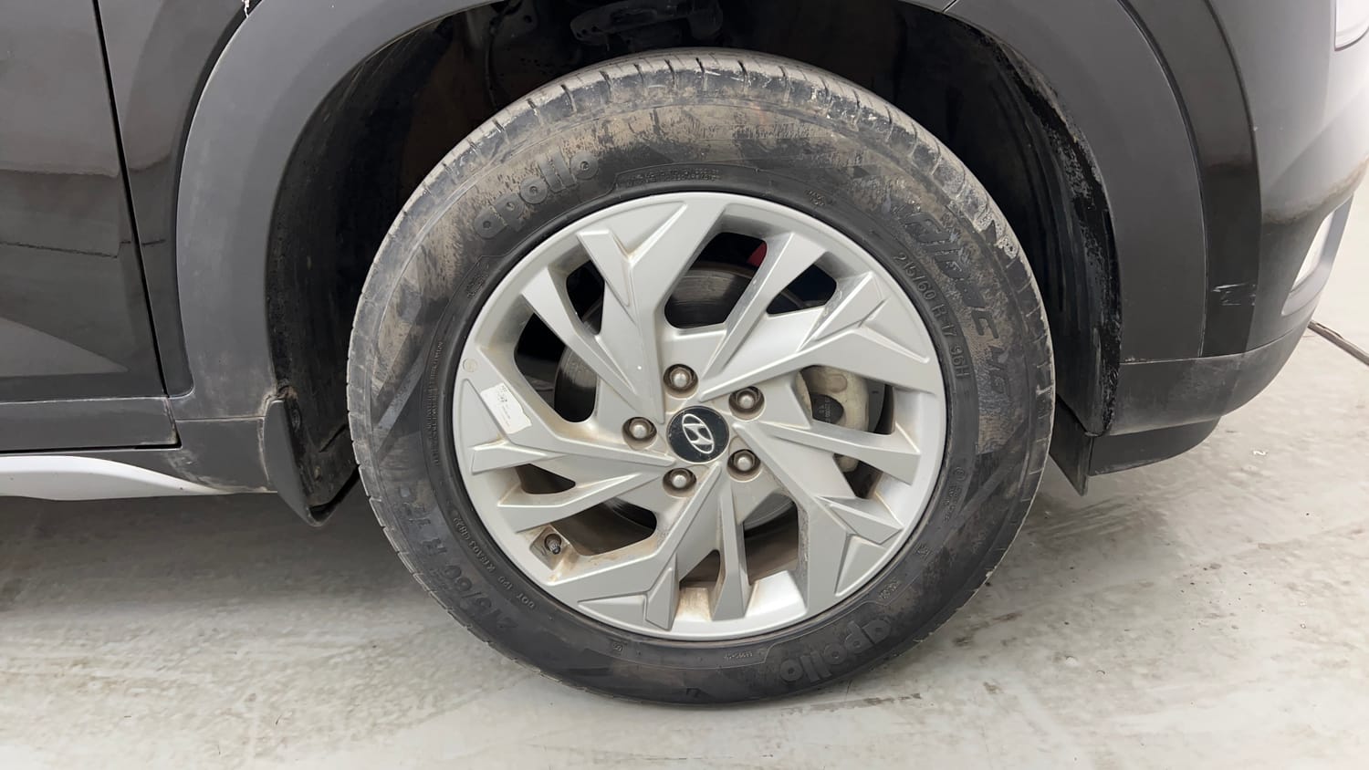 Used 2022 Hyundai Creta SX 1.5 Petrol Executive Petrol Manual tyres RIGHT FRONT TYRE RIM VIEW