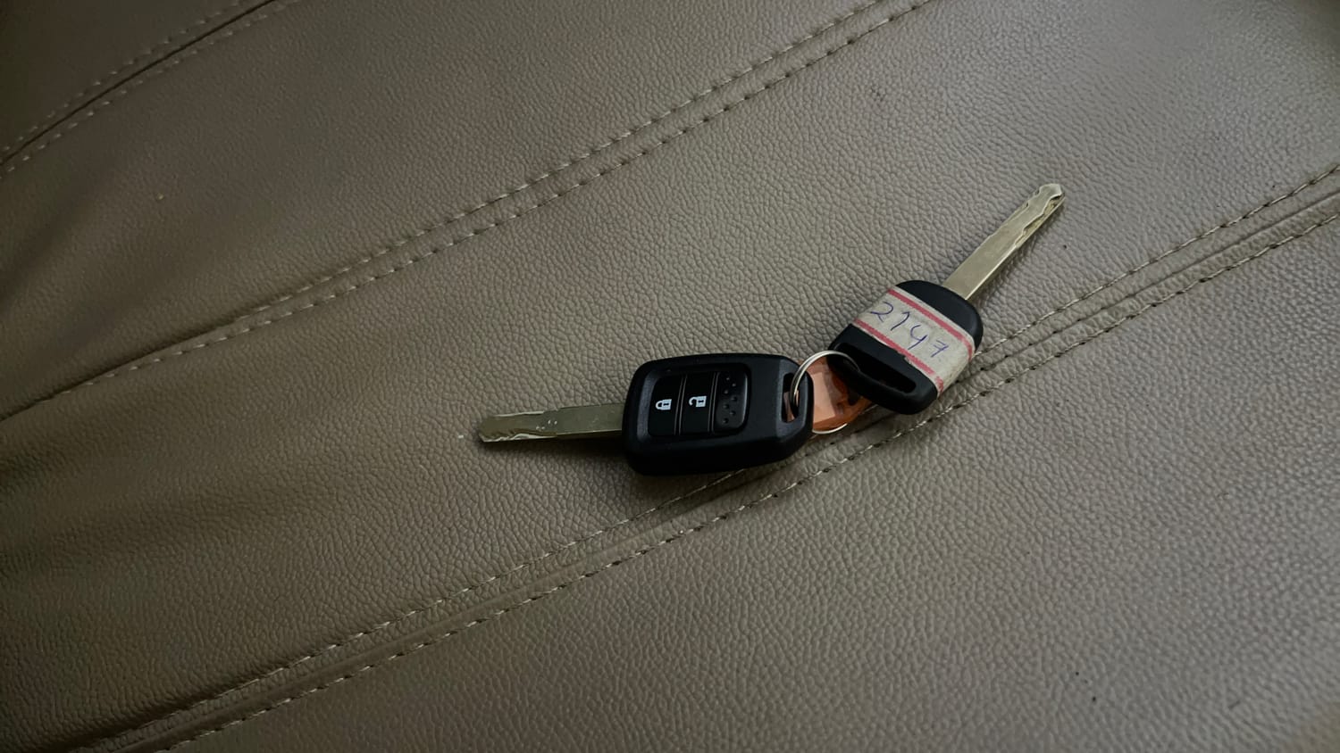 Used 2016 Honda Jazz V AT Petrol Petrol Automatic extra CAR KEY VIEW