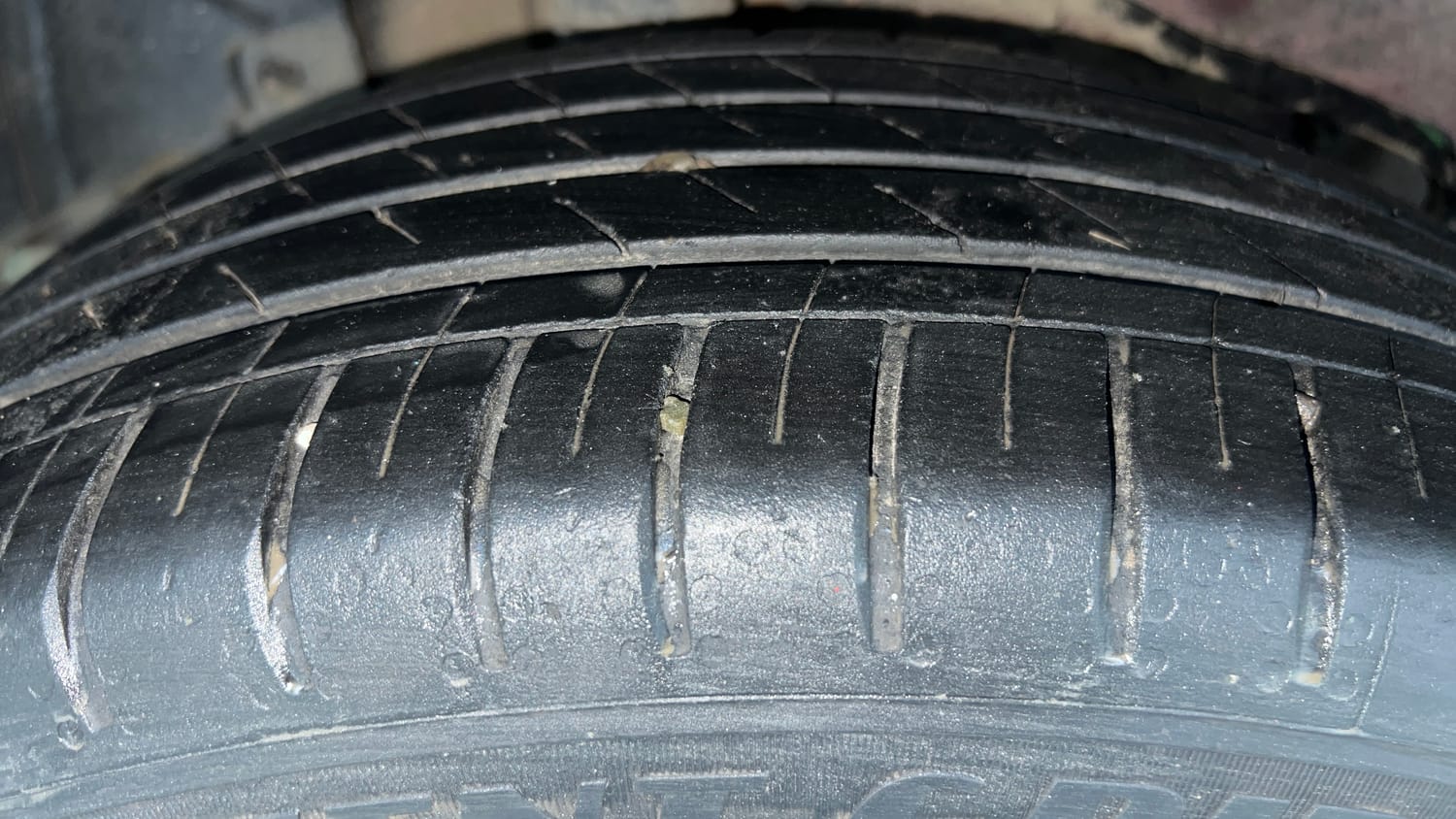 Used 2024 Tata Curvv Accomplished Plus A 1.5 Kryojet Diesel 6MT Diesel Manual tyres RIGHT REAR TYRE TREAD VIEW