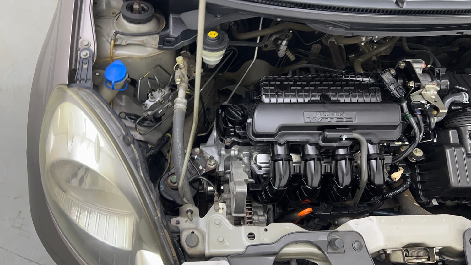 Used 2015 Honda Brio S MT Petrol Manual engine ENGINE RIGHT SIDE VIEW