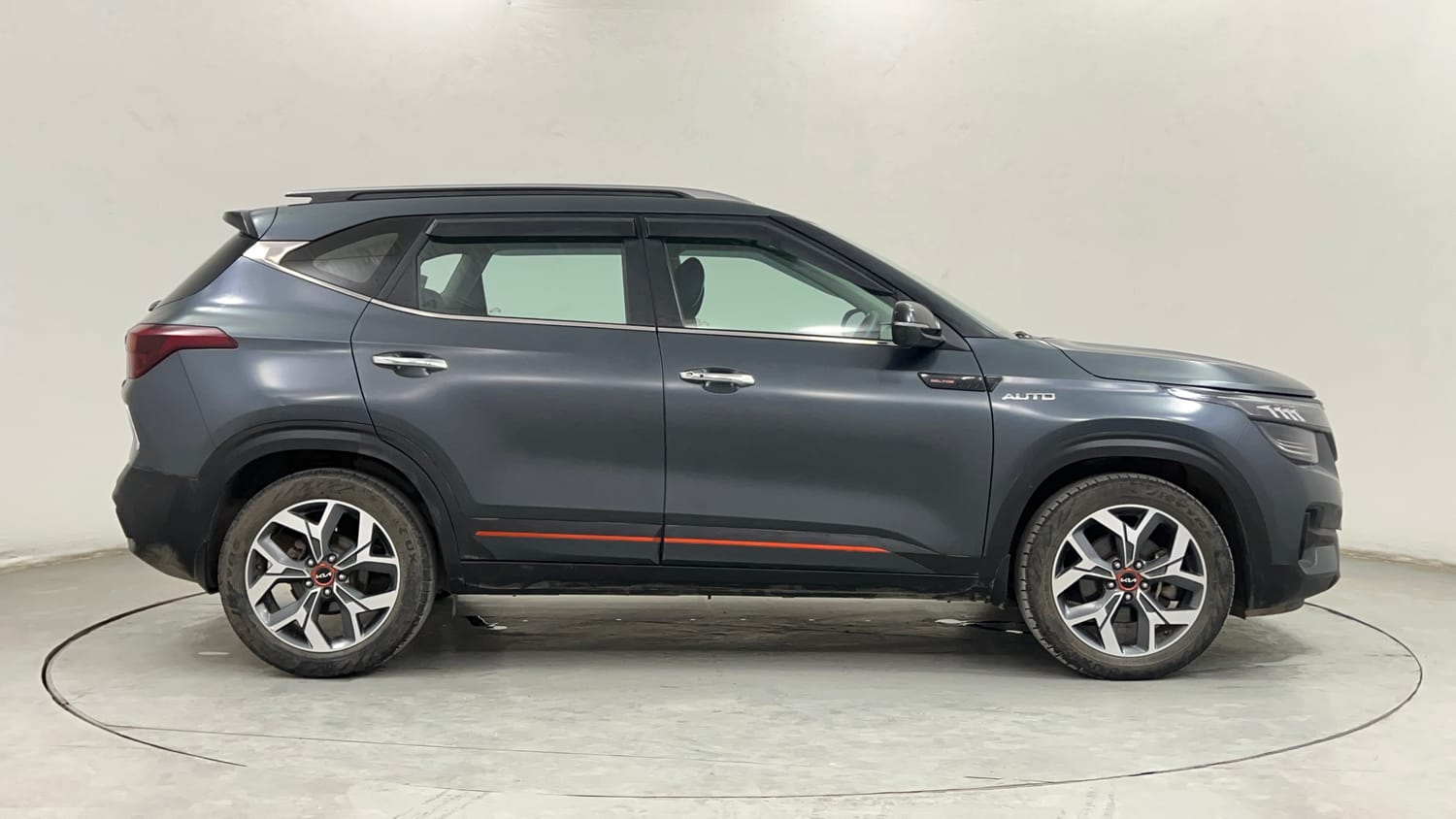 Used 2022 Kia Seltos X Line 1.5 Diesel AT Diesel Automatic exterior RIGHT SIDE VIEW