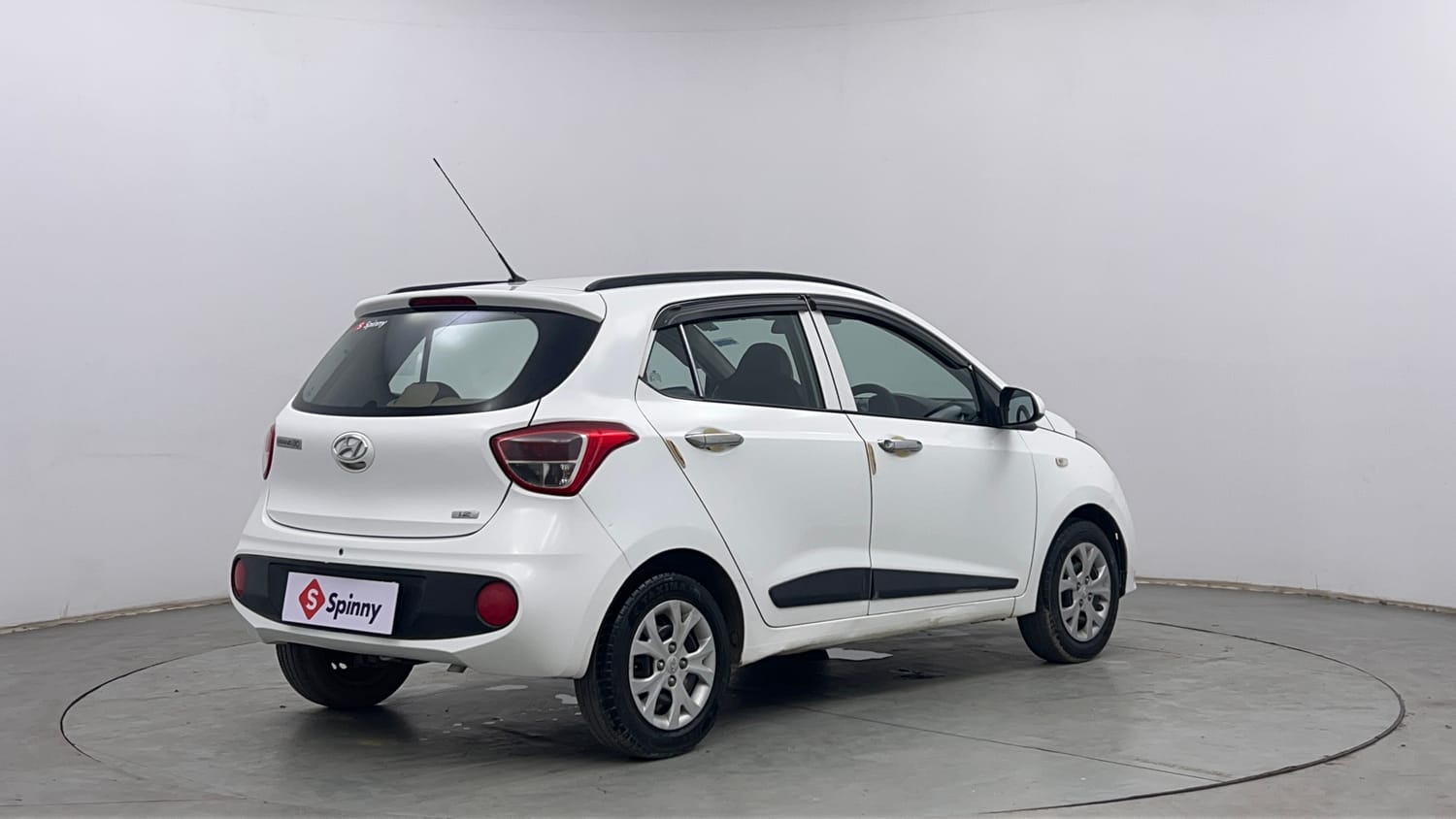 Used 2019 Hyundai Grand i10 Magna 1.2 Kappa VTVT Petrol Manual exterior RIGHT REAR CORNER VIEW