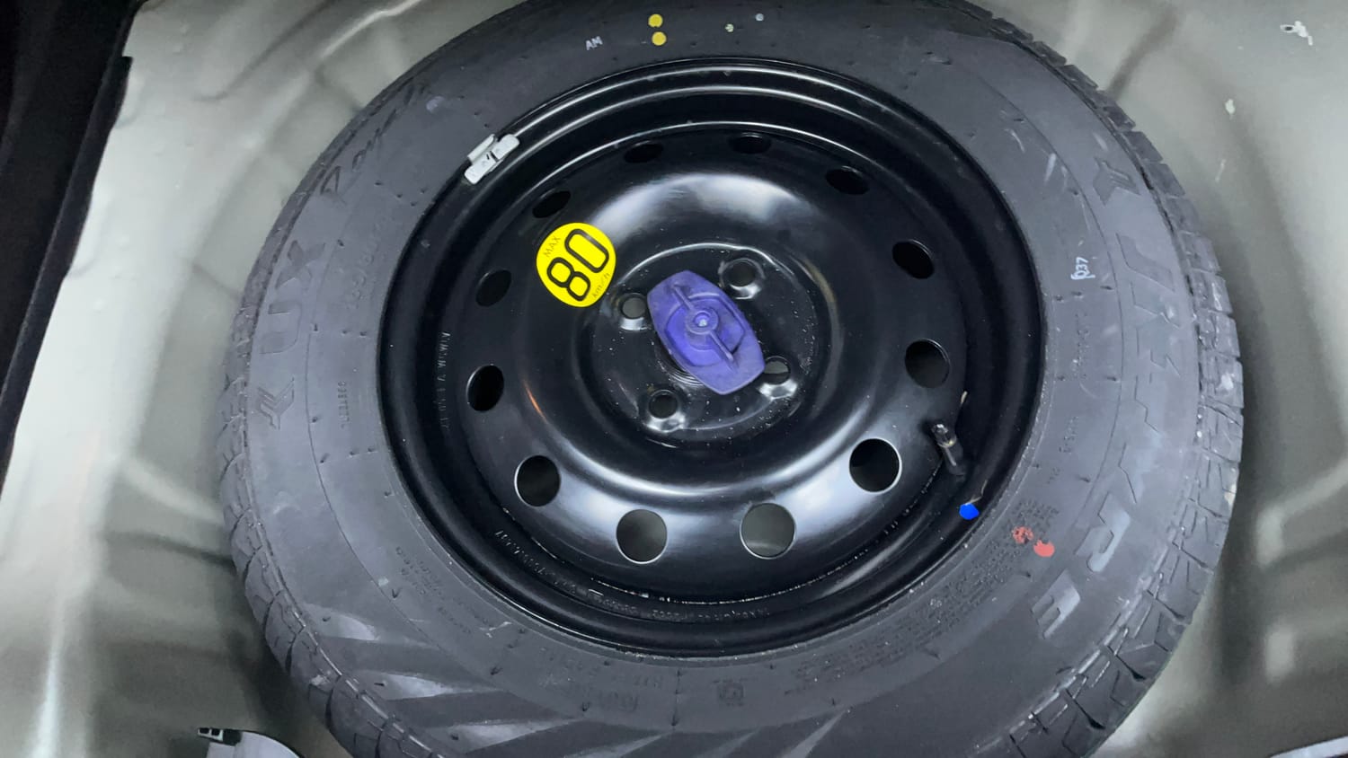 Used 2023 Maruti Suzuki Swift ZXi Plus AMT Petrol Automatic tyres SPARE TYRE VIEW