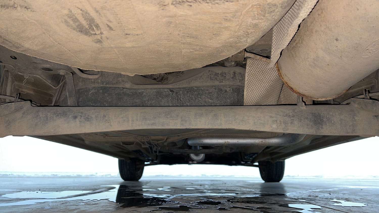 Used 2016 Ford Figo Trend 1.2 Ti-VCT Petrol Manual extra REAR UNDERBODY VIEW (TAKEN FROM REAR)