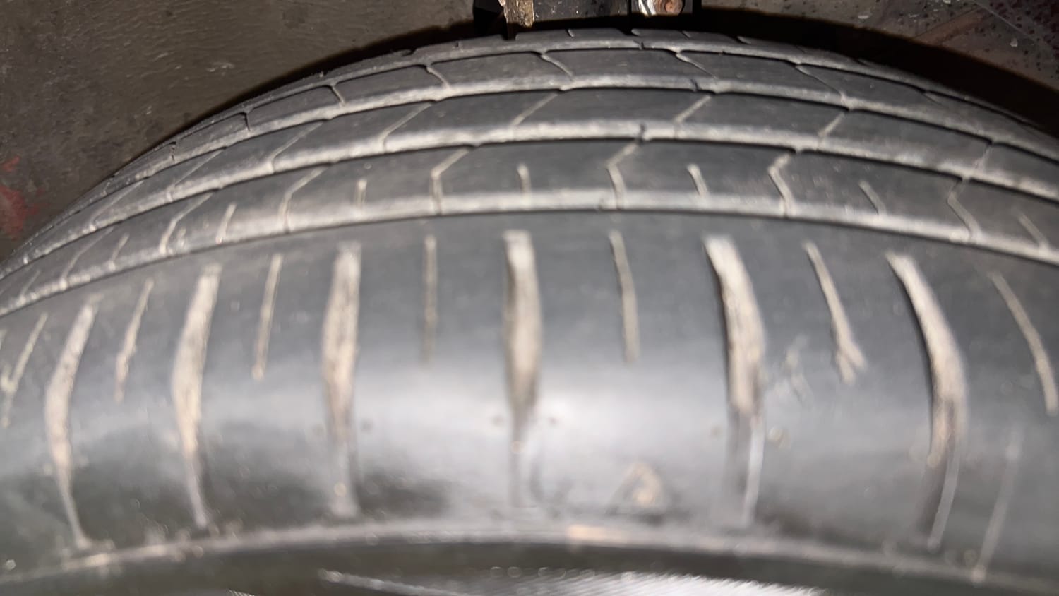 Used 2017 Maruti Suzuki Baleno Zeta 1.2 Petrol Manual tyres RIGHT FRONT TYRE TREAD VIEW