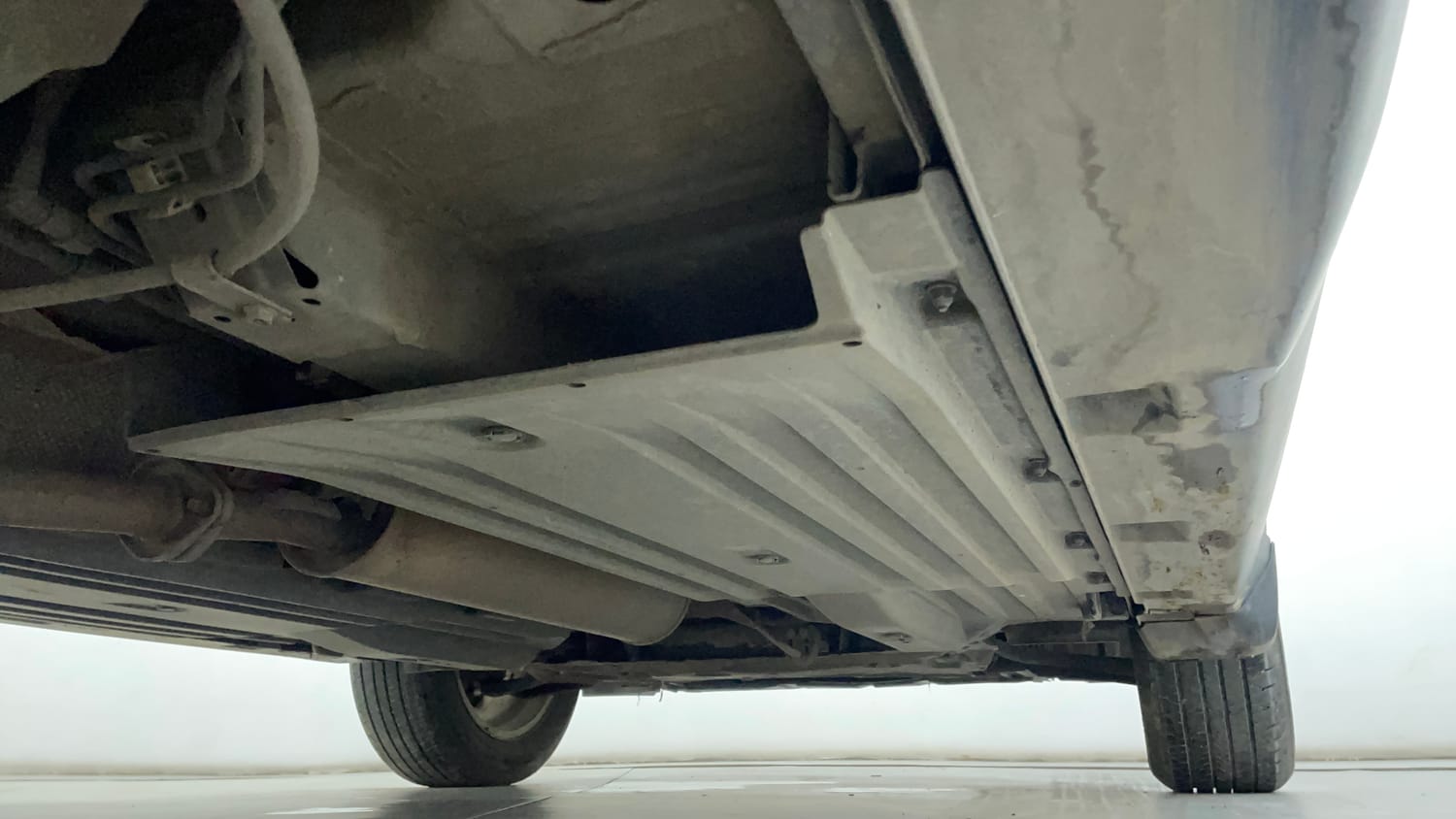 Used 2023 Maruti Suzuki Grand Vitara Alpha Smart Hybrid Petrol Manual extra REAR RIGHT UNDERBODY VIEW