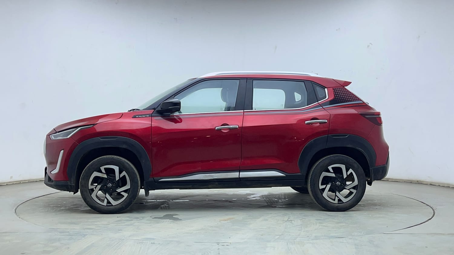 Used 2023 Nissan Magnite XV Premium Turbo Petrol Manual exterior LEFT SIDE VIEW