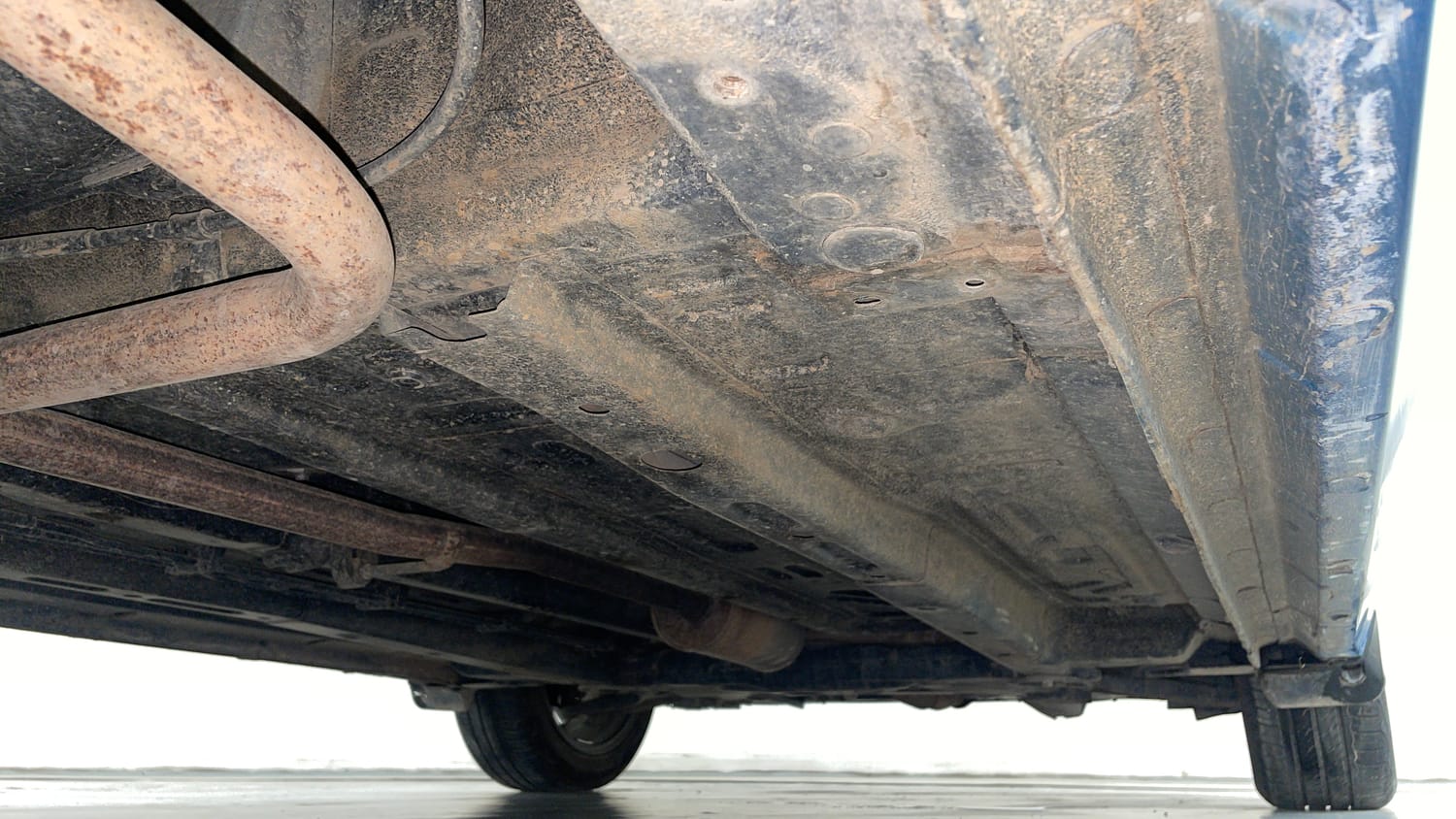 Used 2022 Tata Altroz XZ Plus Petrol Petrol Manual extra REAR RIGHT UNDERBODY VIEW