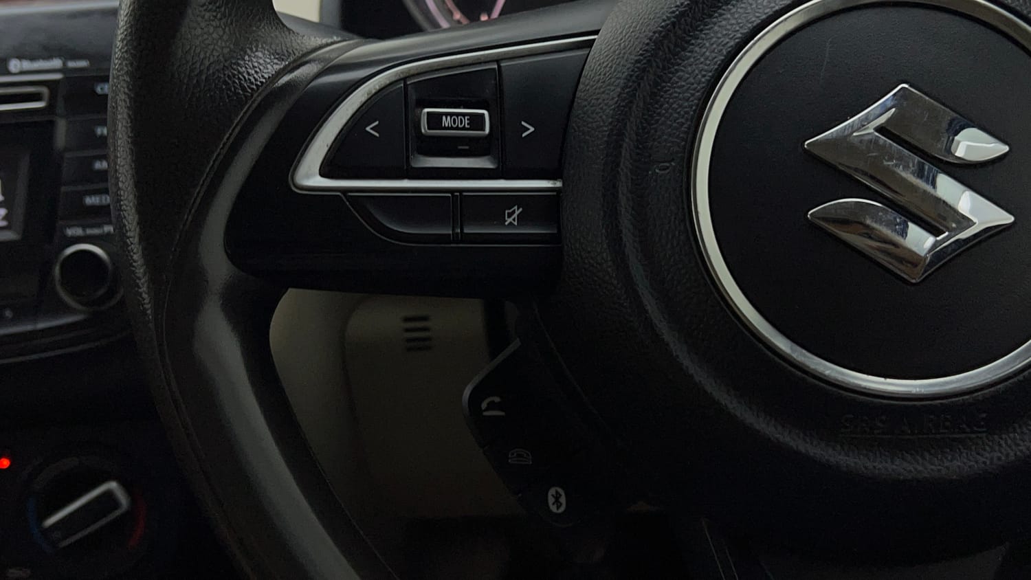 Used 2019 Maruti Suzuki Dzire VXi Petrol Manual top_features Steering mounted controls