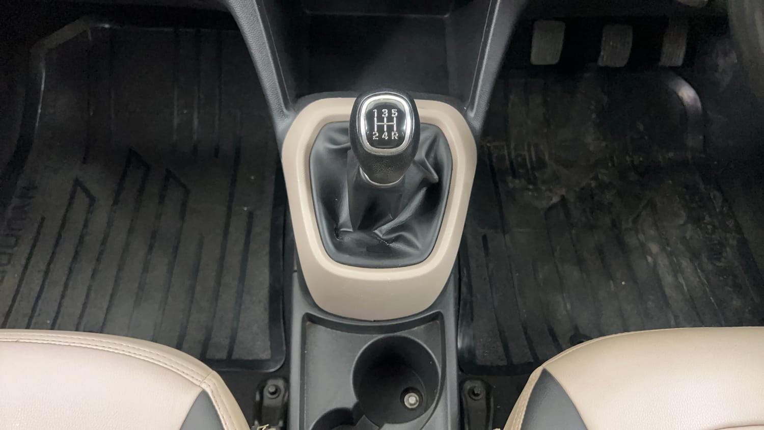 Used 2017 Hyundai Grand i10 Asta 1.2 Kappa VTVT Petrol Manual interior GEAR  KNOB VIEW