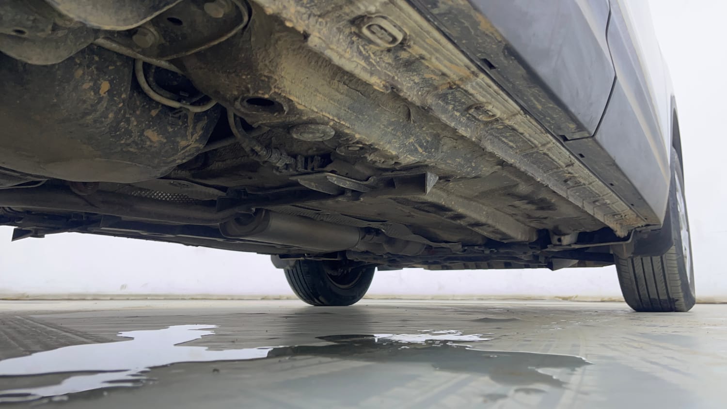 Used 2025 Skoda Kylaq Classic Petrol Manual extra REAR RIGHT UNDERBODY VIEW