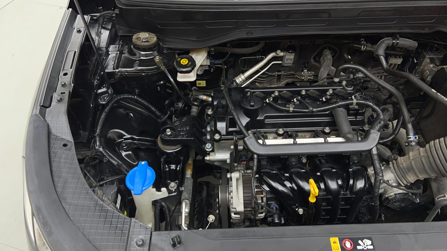 Used 2022 Hyundai Venue SX 1.2 Petrol Petrol Manual engine ENGINE RIGHT SIDE VIEW