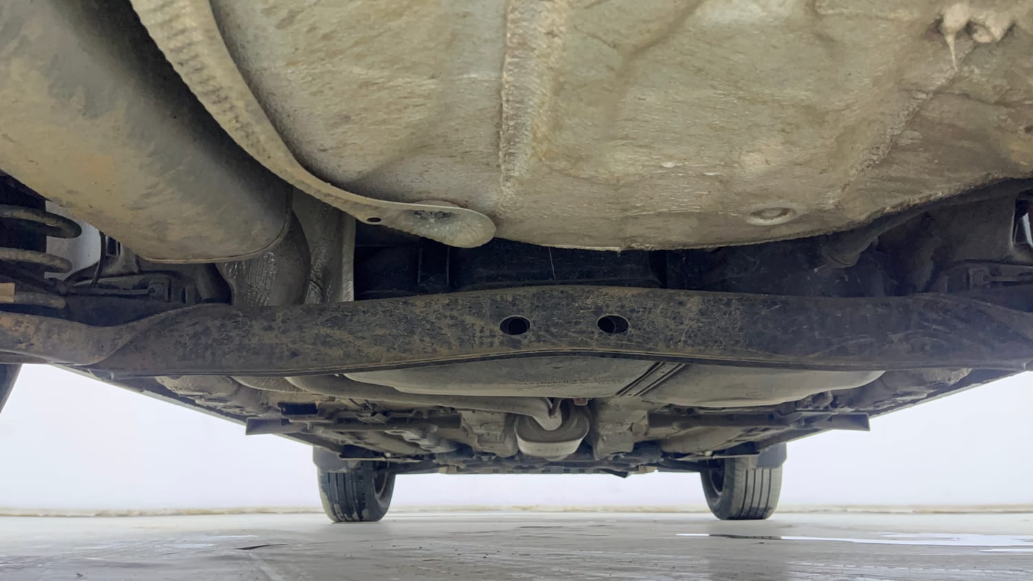 Used 2025 Skoda Kylaq Classic Petrol Manual extra REAR UNDERBODY VIEW (TAKEN FROM REAR)