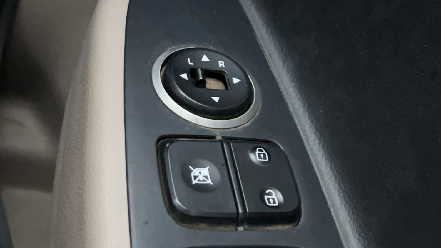 Used 2019 Hyundai Grand i10 Magna 1.2 Kappa VTVT Petrol Manual top_features Adjustable ORVM