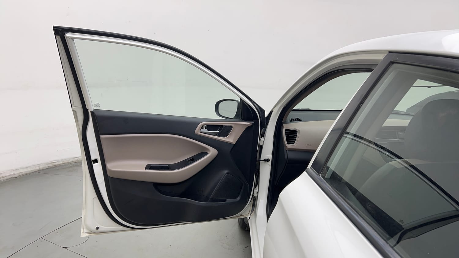 Used 2018 Hyundai Elite i20 Asta 1.2 AT Petrol Automatic interior LEFT FRONT DOOR OPEN VIEW