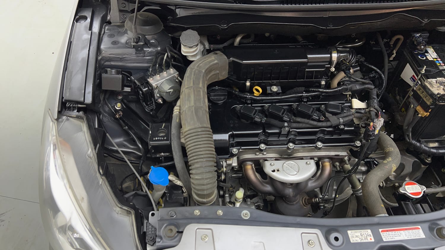 Used 2018 Maruti Suzuki Ciaz Delta Hybrid 1.5 Petrol Manual engine ENGINE RIGHT SIDE VIEW